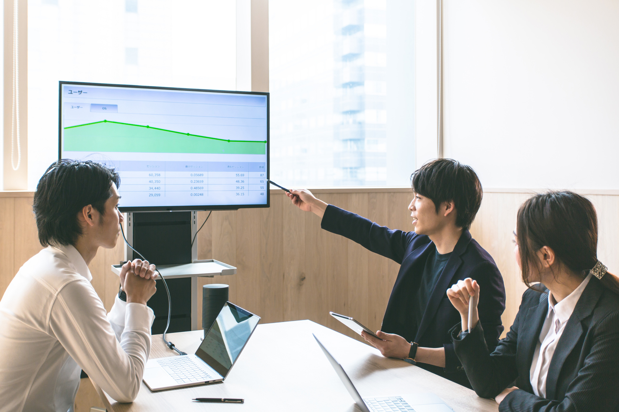 フリー素材_マーケティング